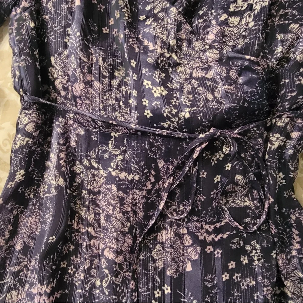 Dress - Picture 6 of 6
